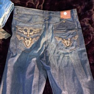 bootcut jeans buckle